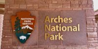 arches-np-sign